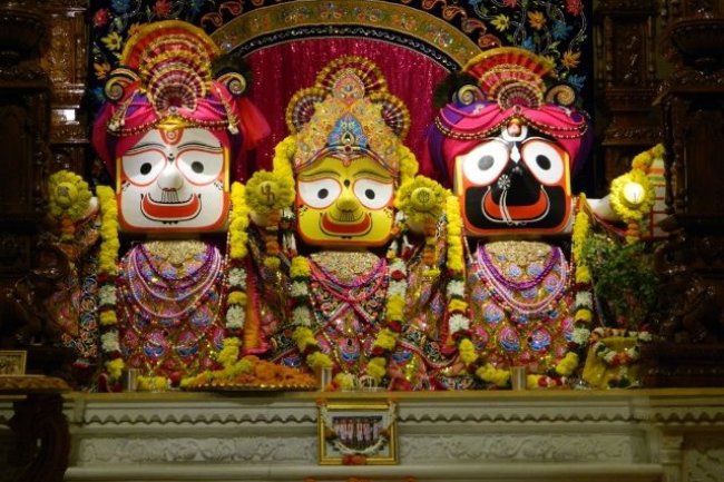 महास्नान के बाद बीमार हुए भगवान जगन्नाथ, मंदिर में दर्शन बंद 27 जून से होगी भव्य रथयात्रा की शुरुआत